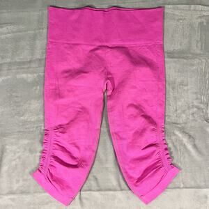 Lululemon Size 8 In The Flow Crop Leggings in Sonic Pink Fuchsia Neon Feminine